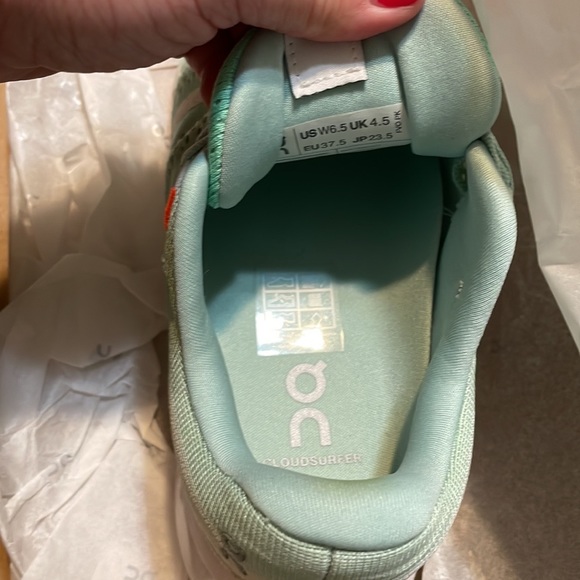 ON Running Cloudsurfer Women's 6.5 Creek White - Picture 2 of 9
